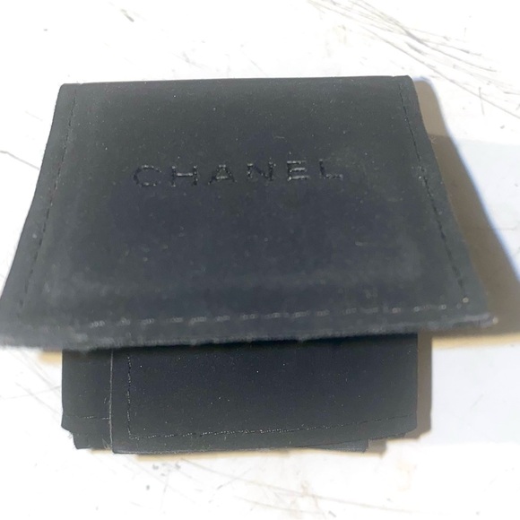 Auth CHANEL Empty Presentation Jewelry Display Gift Storage Box Felt Ring Holder - Picture 5 of 9